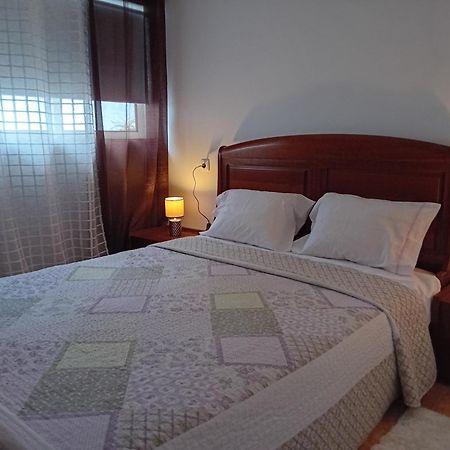 Impeccable 2-Bed House In Viana Do Castelo Villa Luaran gambar